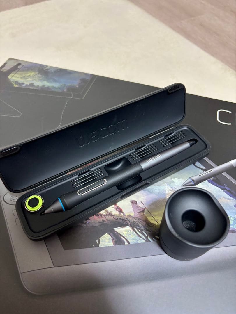 雪国様　Wacom Cintiq 13HD 液晶ペンタブレット本体