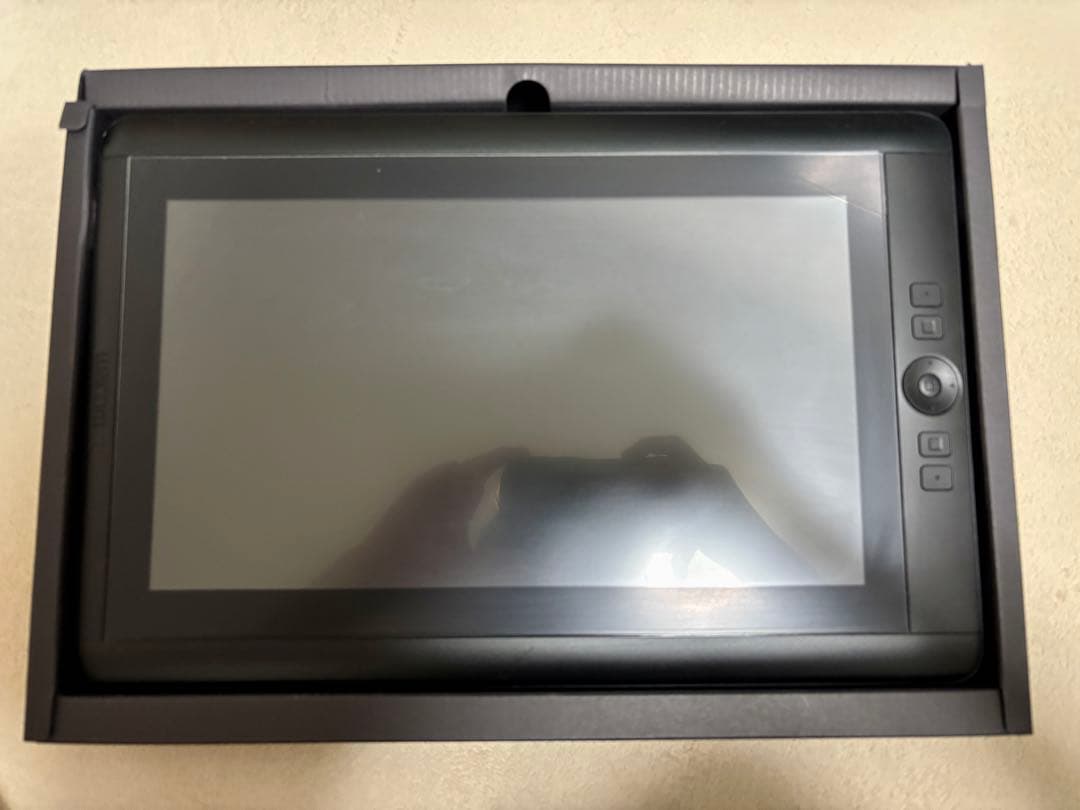 雪国様　Wacom Cintiq 13HD 液晶ペンタブレット本体