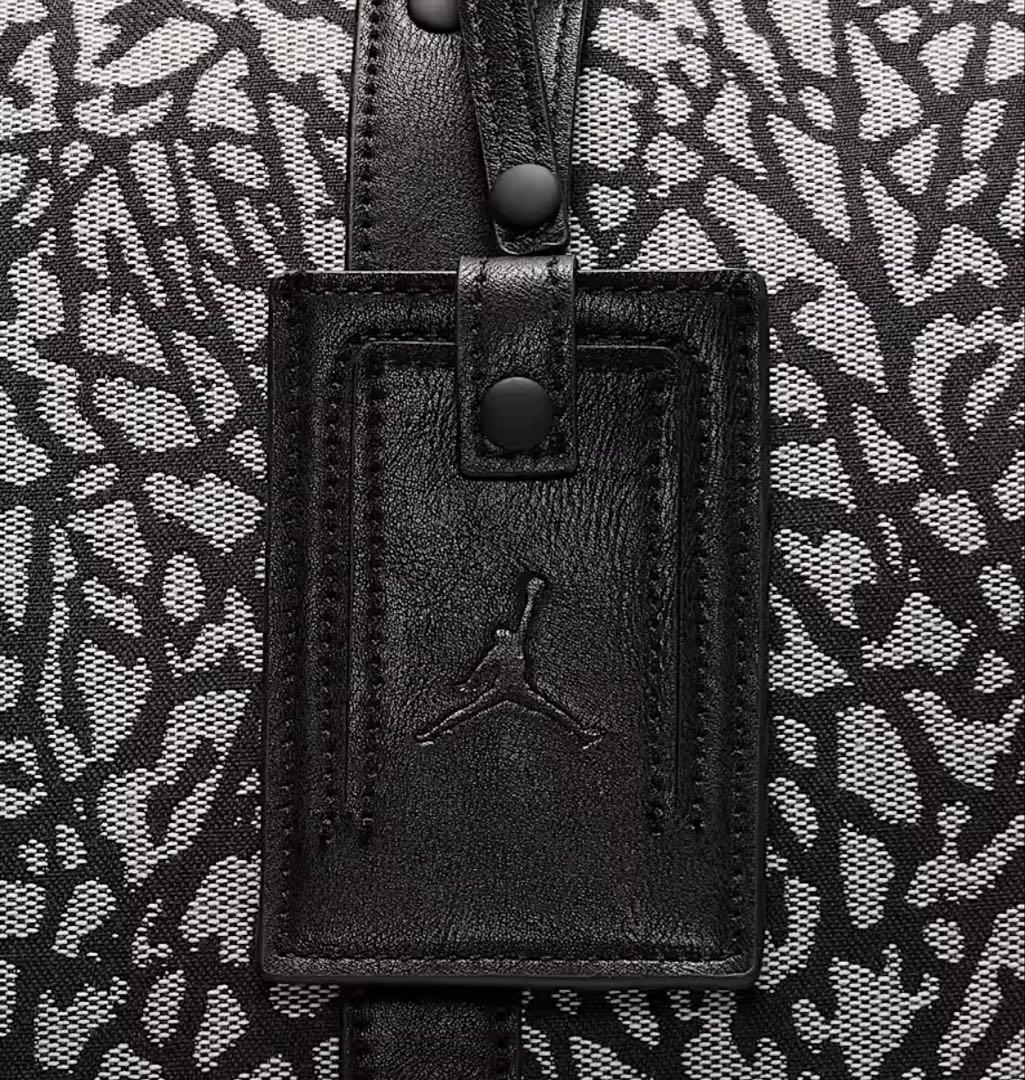 NIKE ジョーダン　　アイコン ダッフルバッグ ボストンバッグ