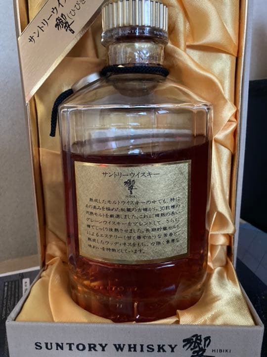 サントリー 響 未開封　700ml SH-01