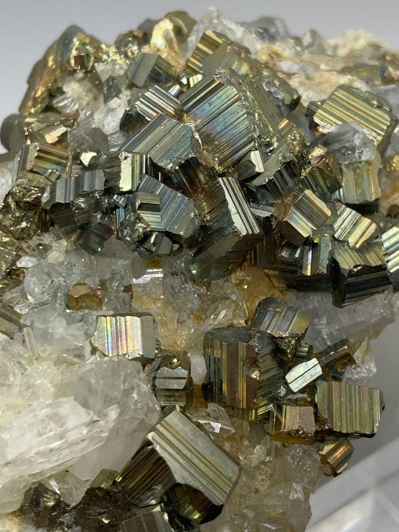 クォーツ パイライト ガレナ 3種共生クラスター