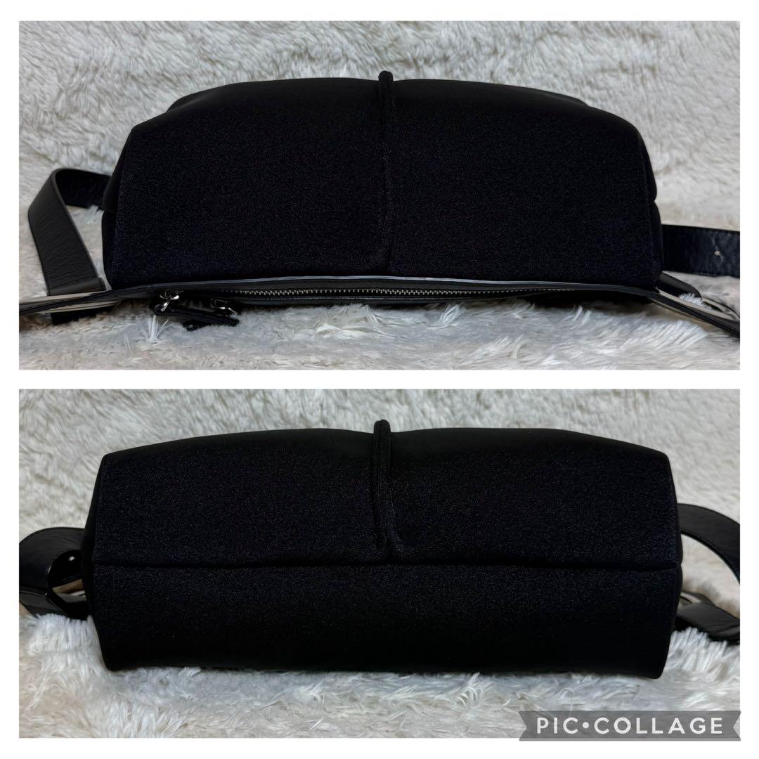 極美　kawa-kawa カワカワ　Wet　ボディバッグ　斜めがけ　肩掛け　金具