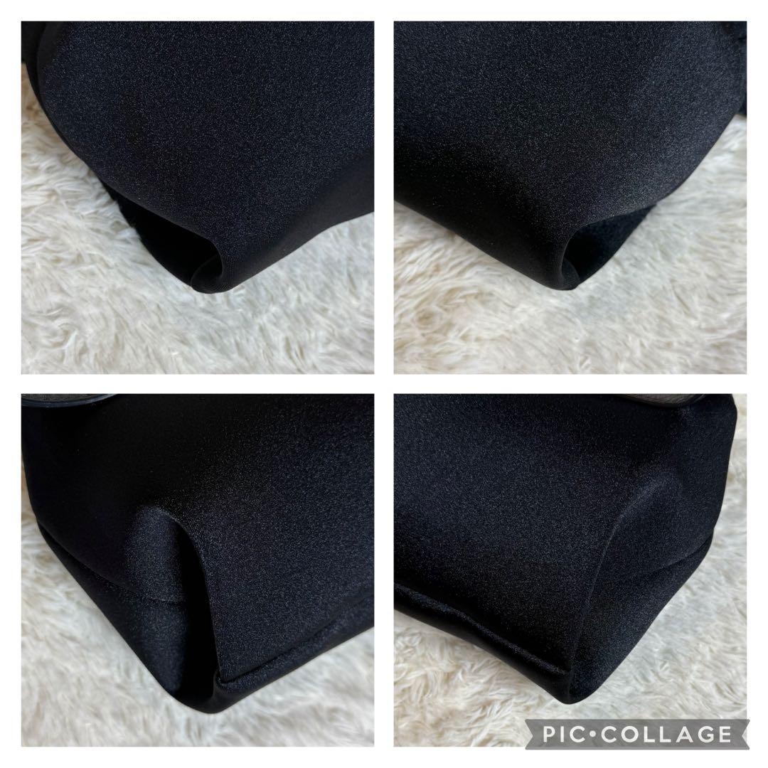 極美　kawa-kawa カワカワ　Wet　ボディバッグ　斜めがけ　肩掛け　金具