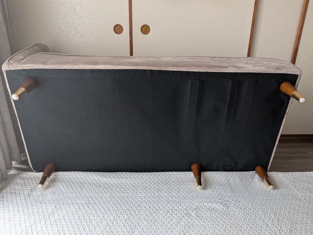 【匿名配送】ロウヤ ソファ　2人掛けカウチソファ ベルベット調グレー　LOWYA