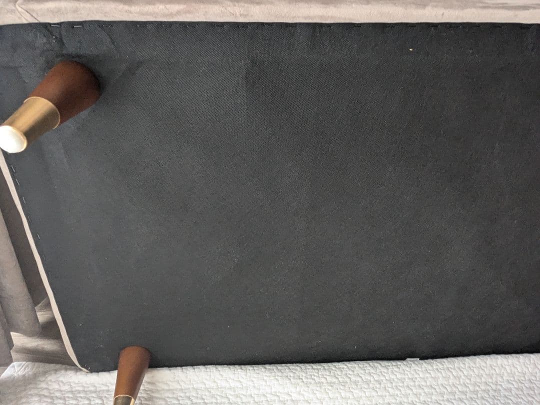 【匿名配送】ロウヤ ソファ　2人掛けカウチソファ ベルベット調グレー　LOWYA