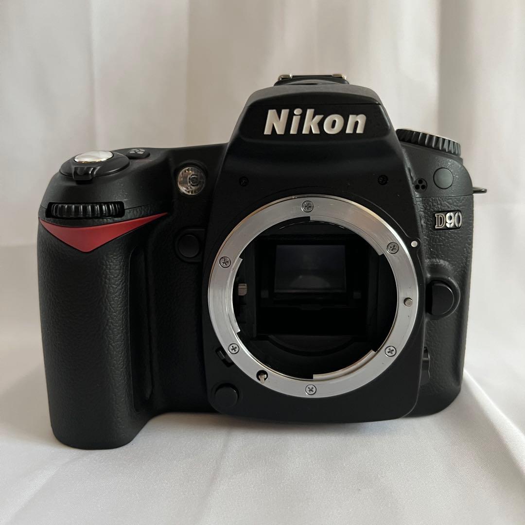Nikon D90 18-105 VR Kit 本体