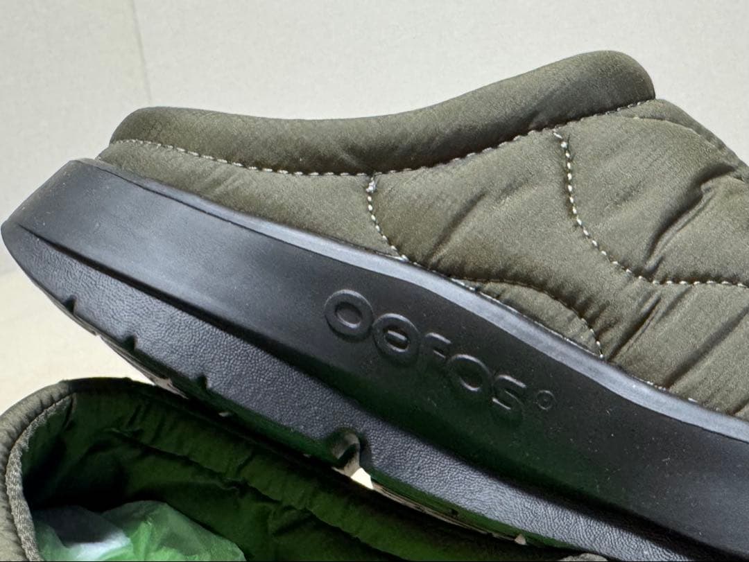 US9 ウーフォス OOcoozie Thermo Mule oofos