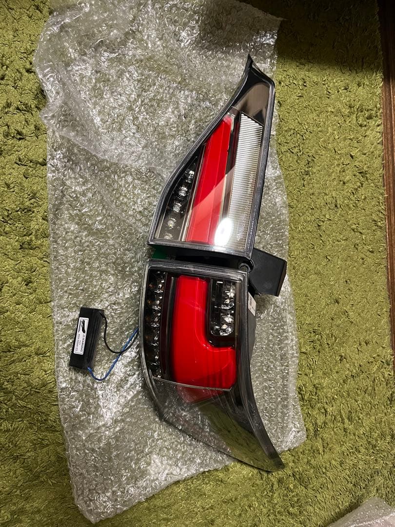 CT200h テールランプ クリスタルアイ ファイバーLED 流れるウインカー