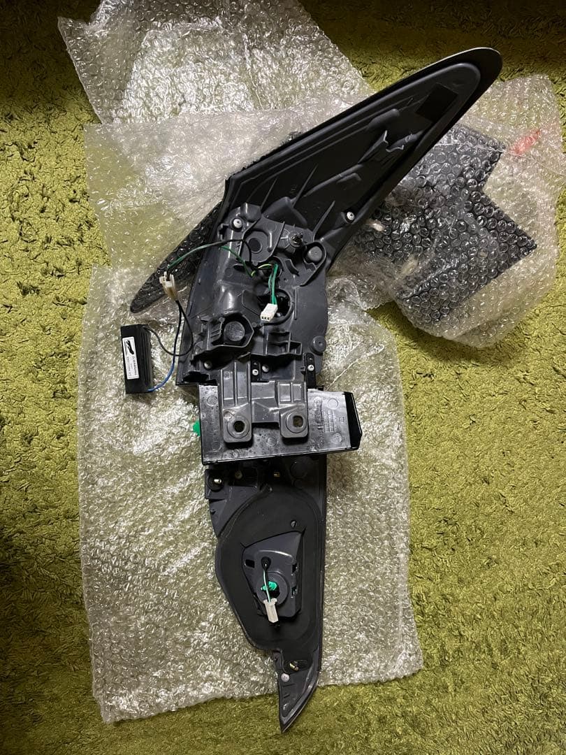 CT200h テールランプ クリスタルアイ ファイバーLED 流れるウインカー