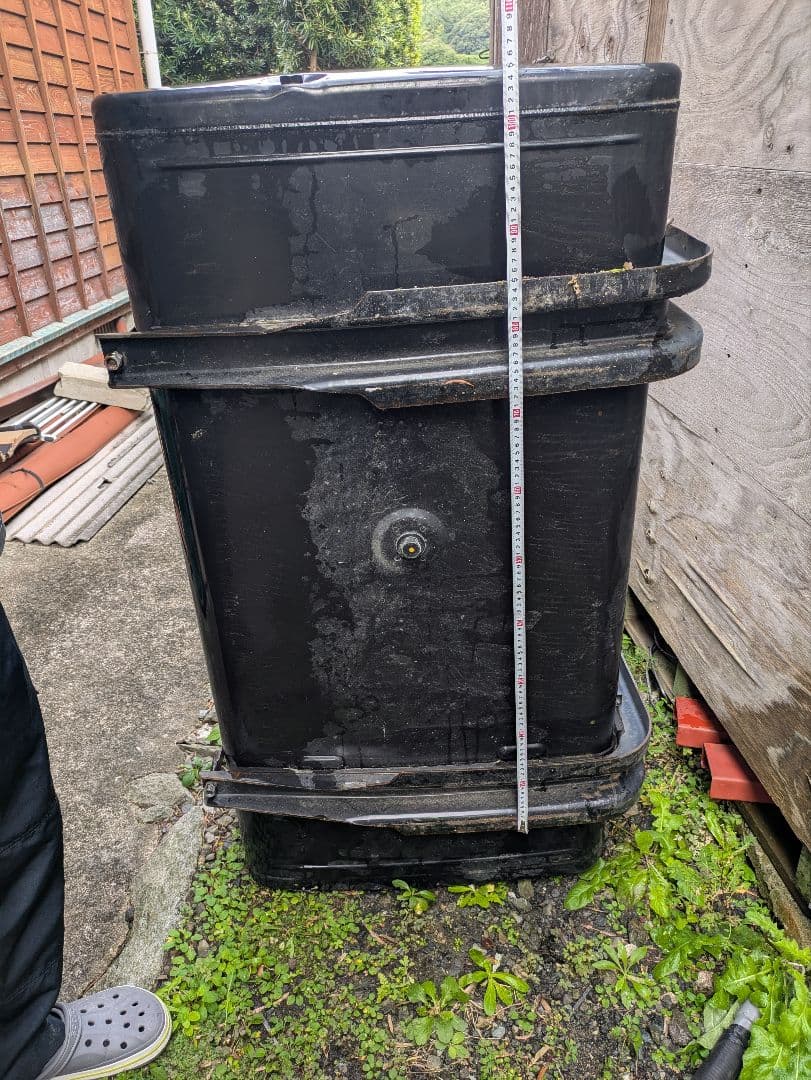 三菱ふそう 大型トラック燃料タンク 300リットル