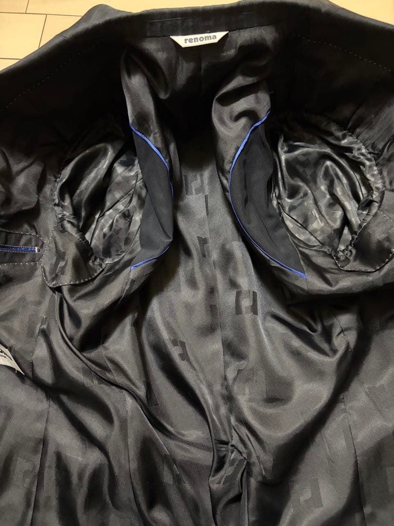 極美品。renoma。濃紺 ストライプ スーツ