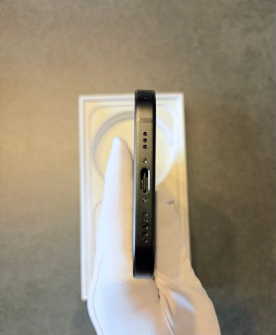 Apple iPhone 15 256GB ブラック　SIMフリー