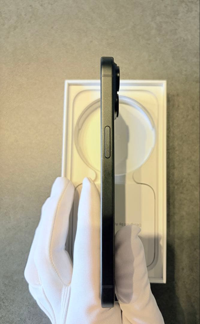 Apple iPhone 15 256GB ブラック　SIMフリー