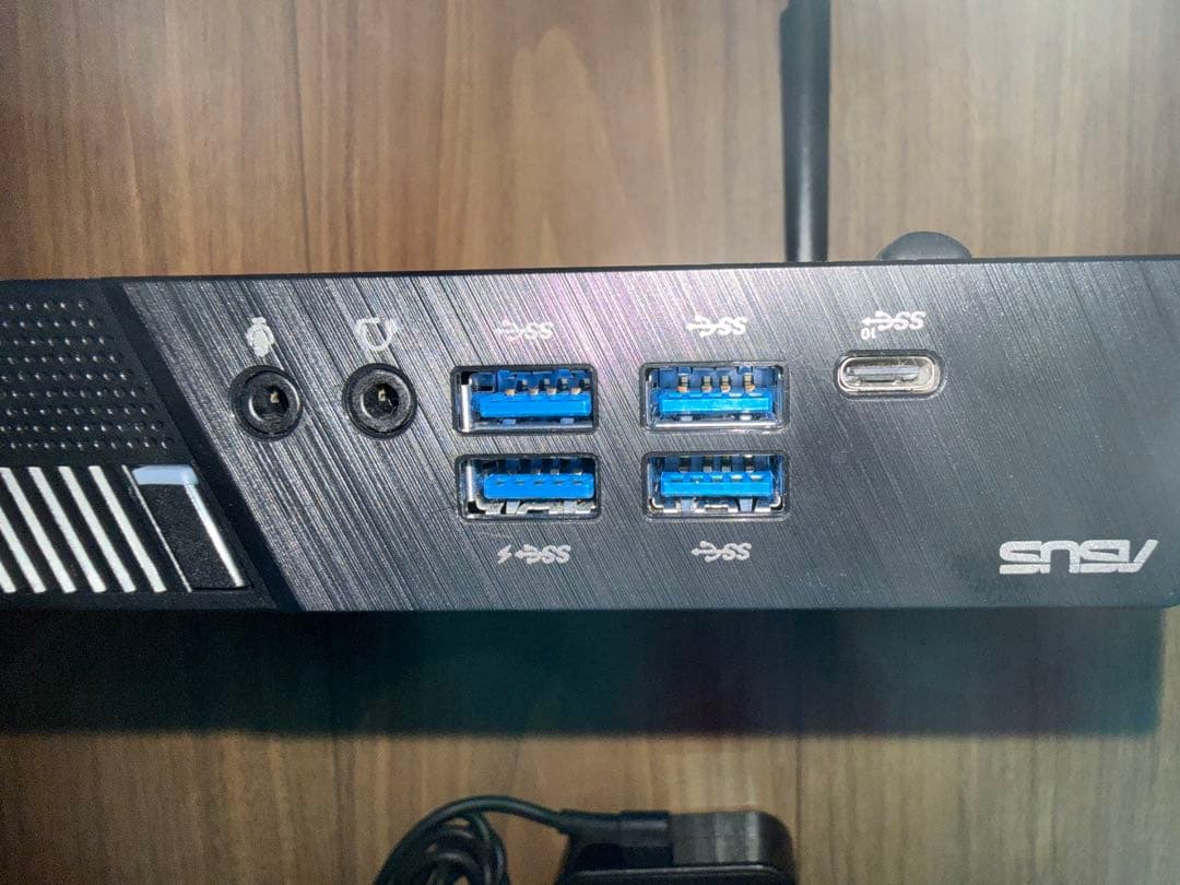 ASUS Mini PC PB50 ベアボーンキット PB50-BBR014MV