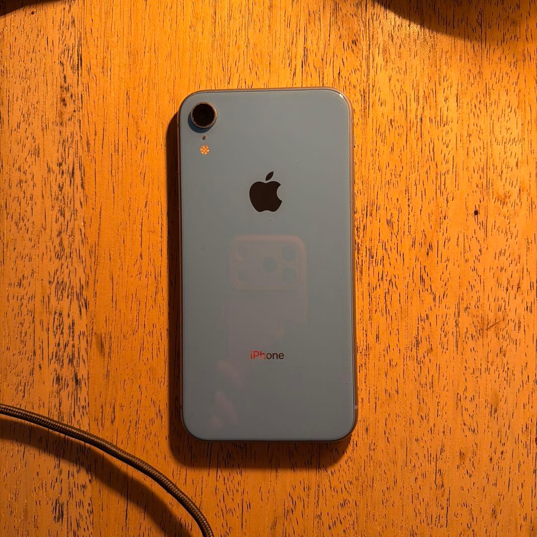 iPhone XR 64GB ブルー　画面割れ