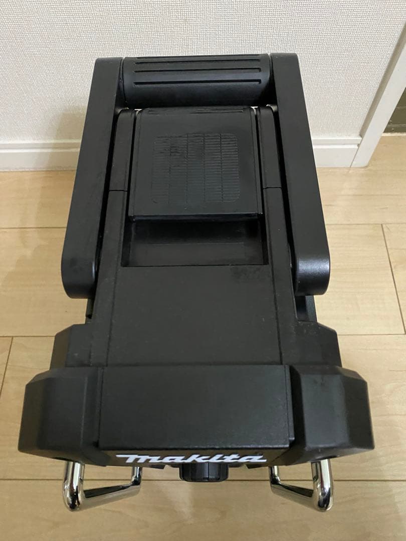 Makita MR108 ラジオ+ACアダプター