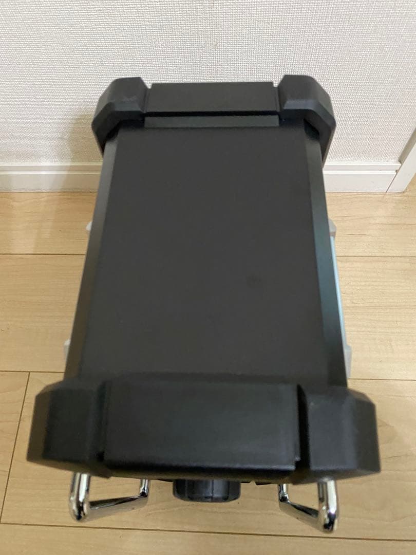 Makita MR108 ラジオ+ACアダプター