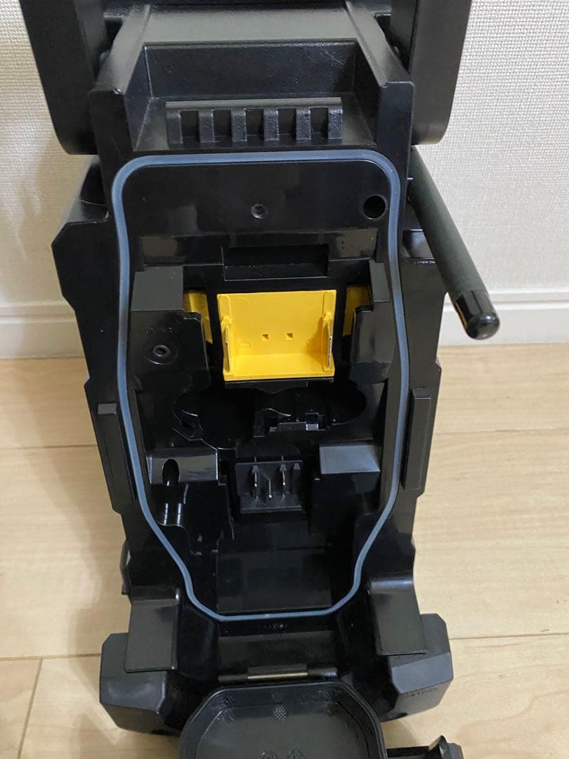 Makita MR108 ラジオ+ACアダプター