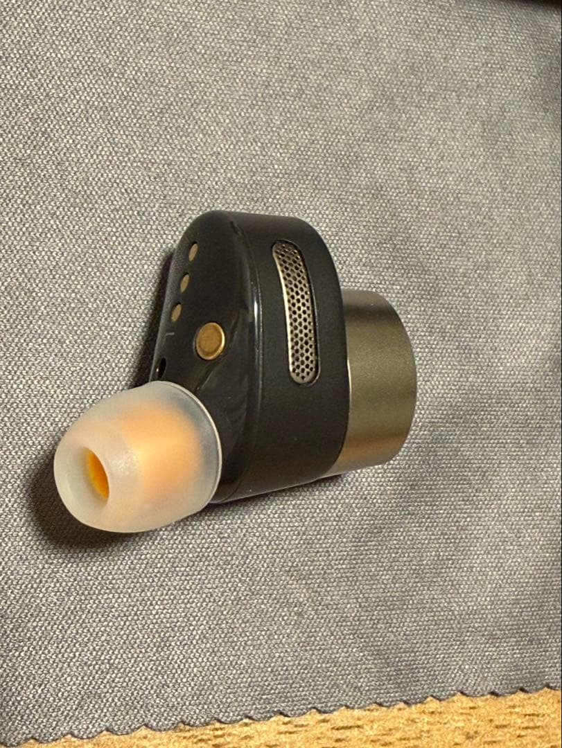 B&W Pi7 チャコール Bowers & Wilkins ワイヤレスイヤホン