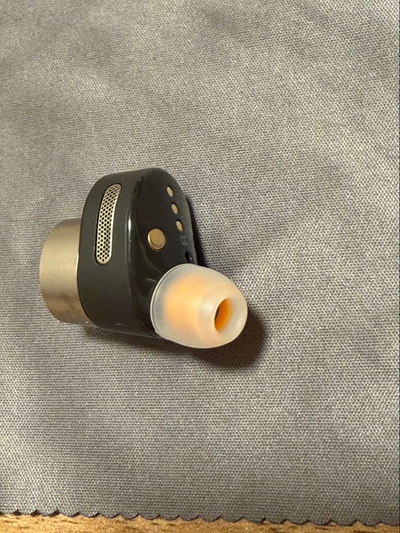 B&W Pi7 チャコール Bowers & Wilkins ワイヤレスイヤホン