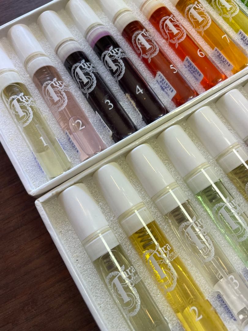 【オーラソーマ】ポマンダー（15本）　& クイントエッセンス（15本）セット