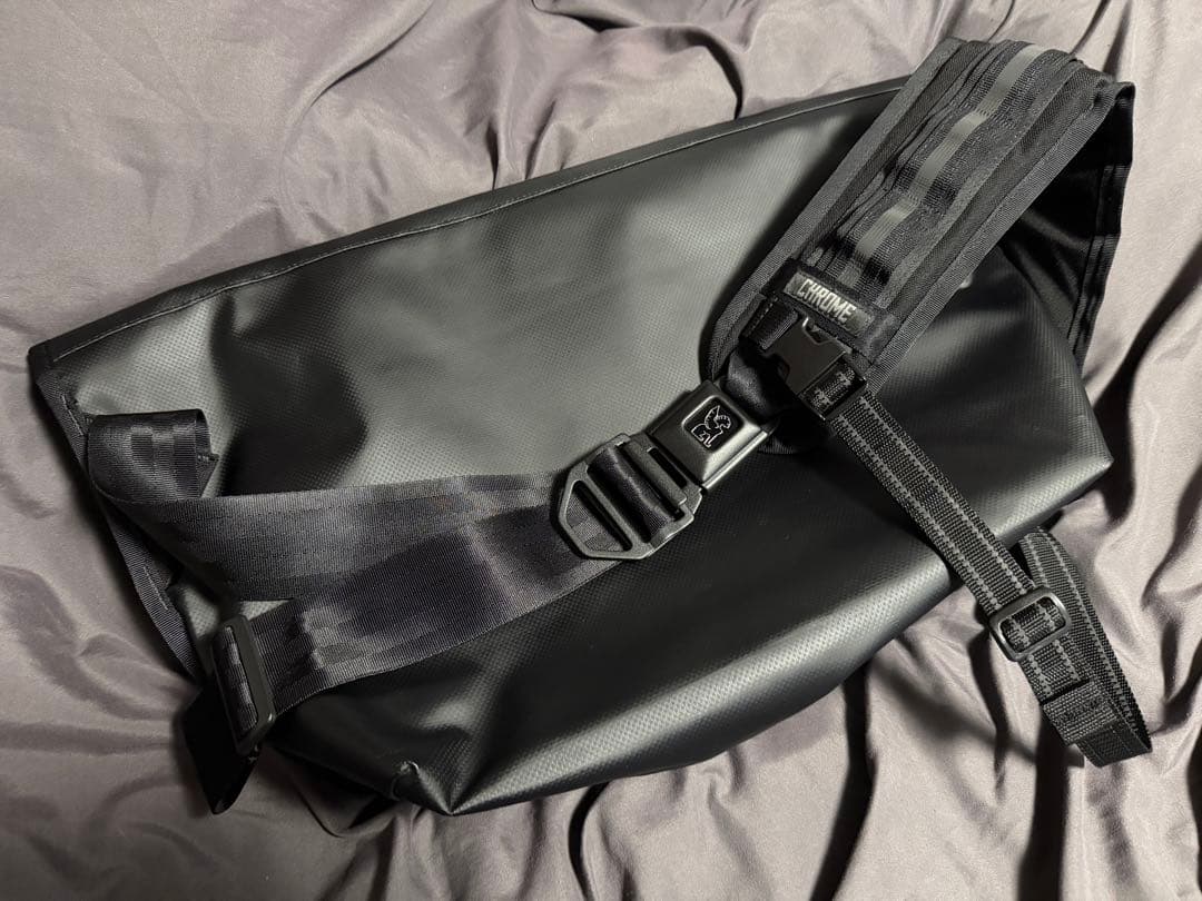 【CHROME】CTZ 24L メッセンジャーバッグ ブラック/ホワイト