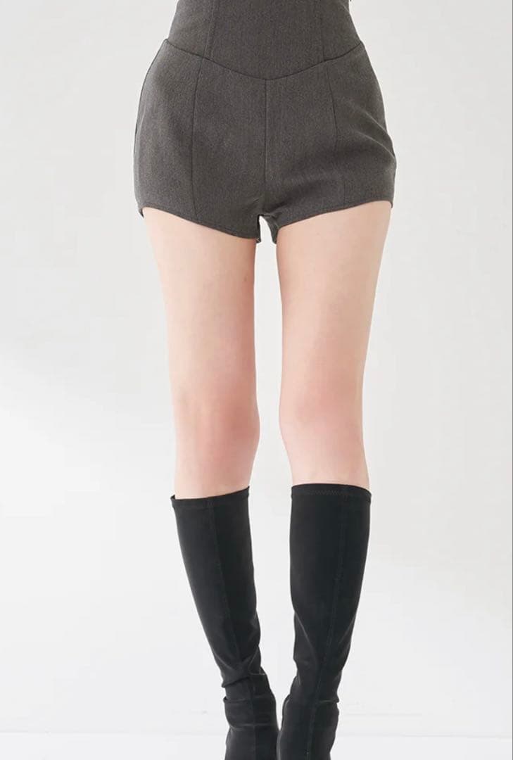 新品タグ付き　ダーリッチ　美シルエットショートパンツ　Free-L