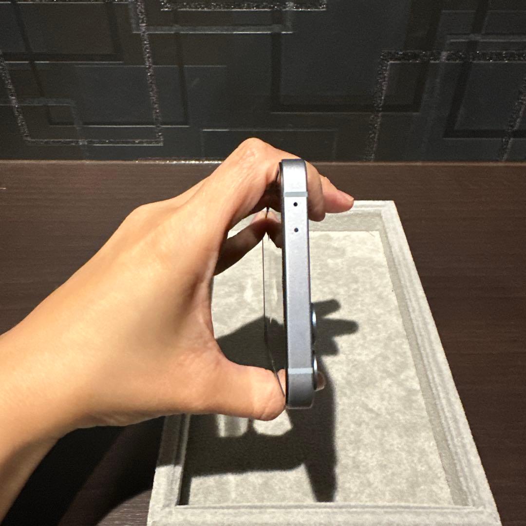 【美品】Samsung Galaxy Z Flip6 256GB ブルー