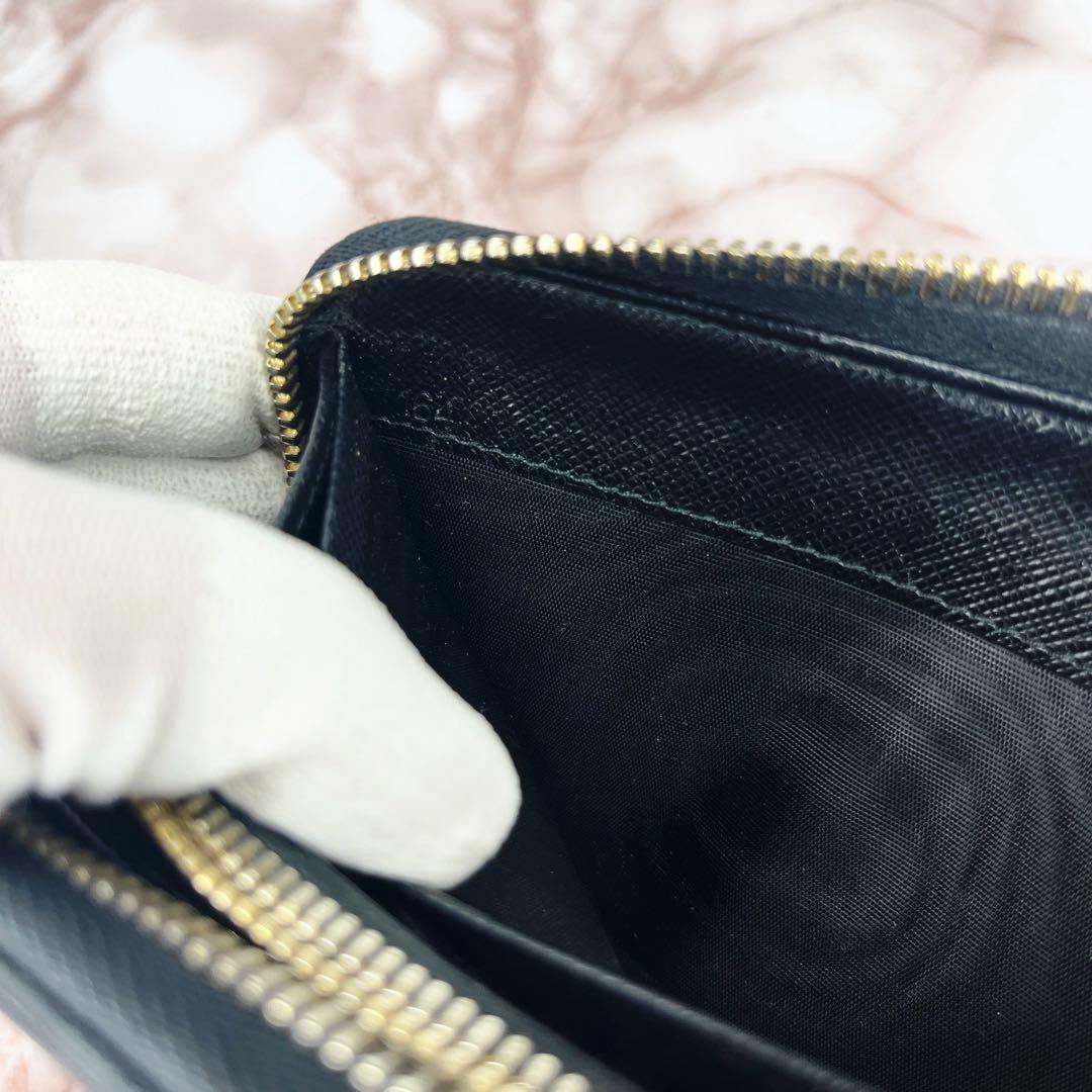 【極美品】PRADA ラウンドファスナー 長財布110