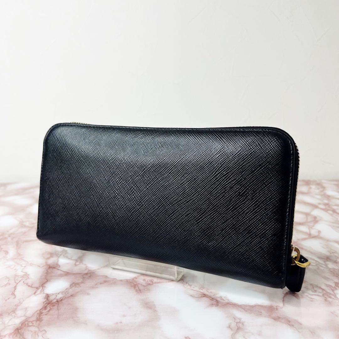 【極美品】PRADA ラウンドファスナー 長財布110