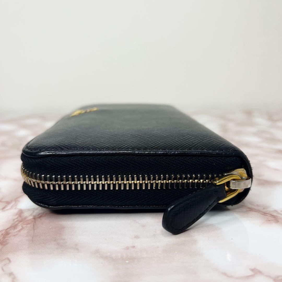 【極美品】PRADA ラウンドファスナー 長財布110