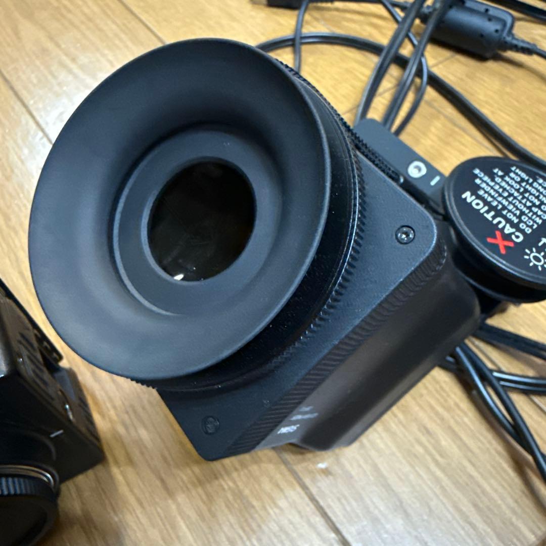 SIGMA fp L 本体と付属品