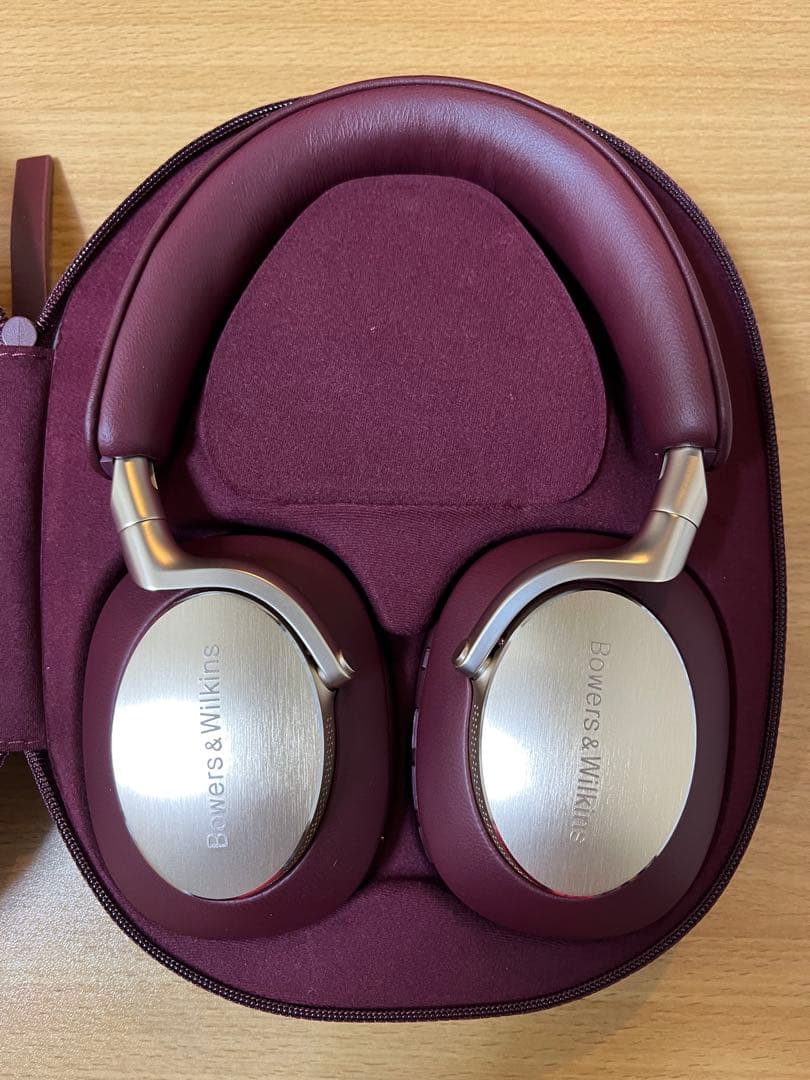 Bowers & Wilkins Px8 未使用に近いワイヤレスヘッドフォン