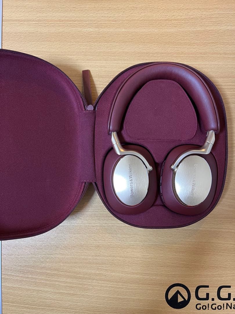 Bowers & Wilkins Px8 未使用に近いワイヤレスヘッドフォン