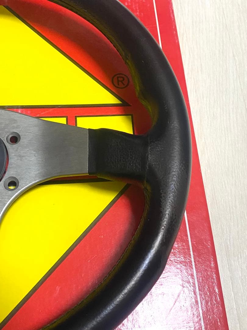 MOMO TUNER D32 ステアリング　即納◎ モモステ