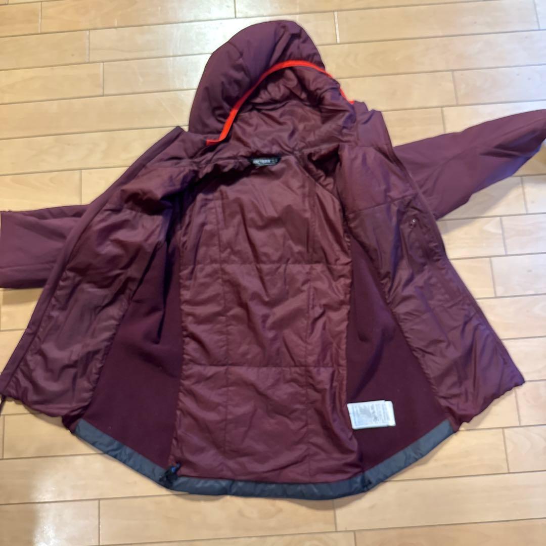 Arc'teryx Atom LT Hoody Women’s 色:クリムゾン