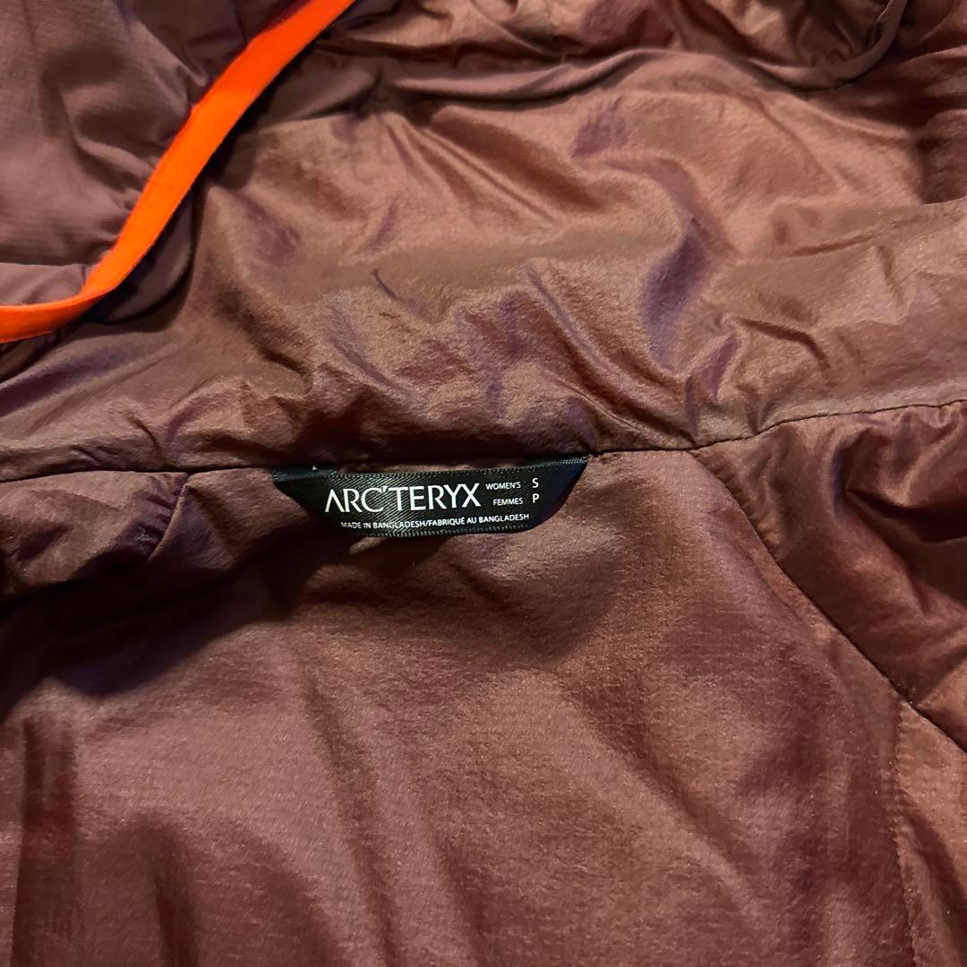 Arc'teryx Atom LT Hoody Women’s 色:クリムゾン