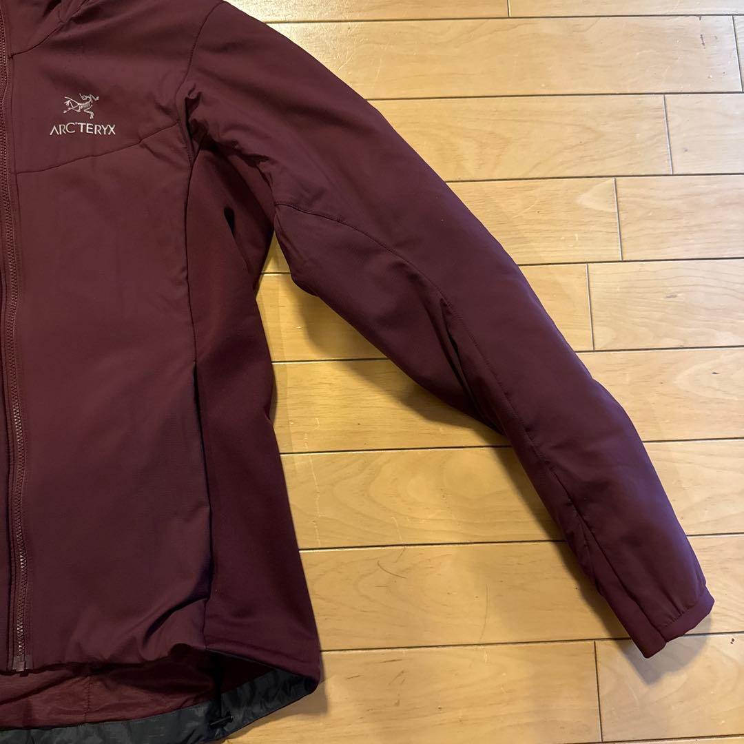 Arc'teryx Atom LT Hoody Women’s 色:クリムゾン