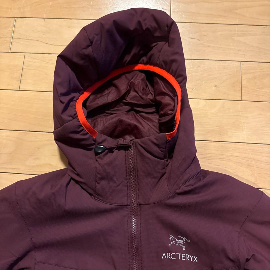 Arc'teryx Atom LT Hoody Women’s 色:クリムゾン
