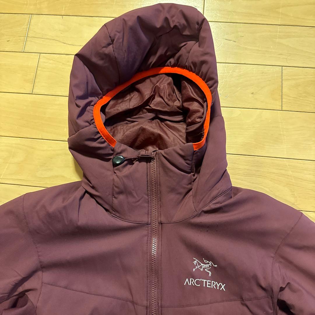 Arc'teryx Atom LT Hoody Women’s 色:クリムゾン