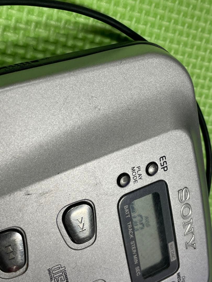 CD ウォークマン　音楽　流れる　SONY