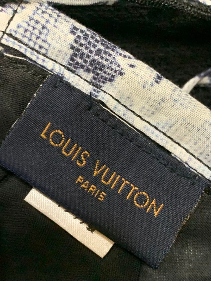 LOUIS VUITTON モノグラムマスク。未使用品です。オシャレ。
