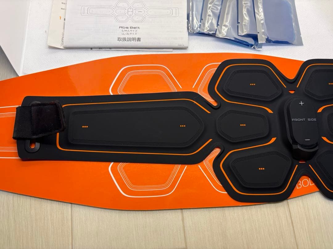 【お盆限定セール】【美品】新品パッド付　シックスパッド　アブズベルト　S/M/L
