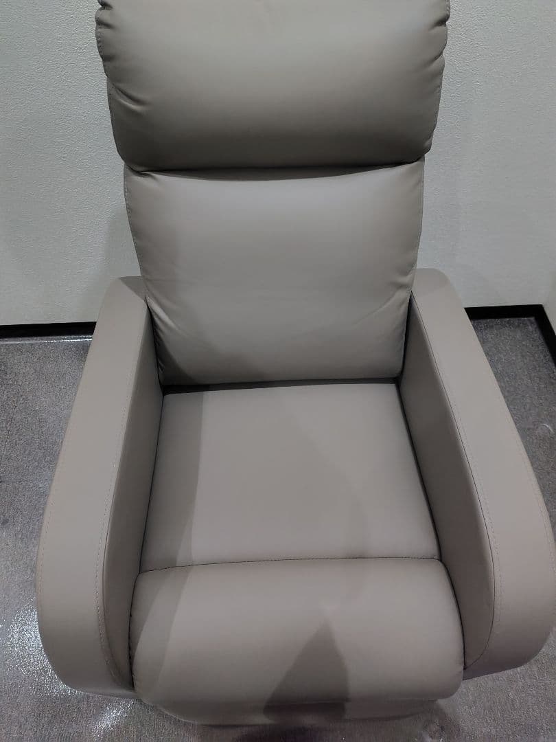 リクライニングチェア　リクライニングソファ グレージュ