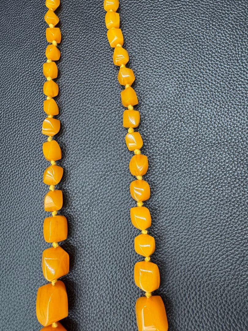 出品終了‼️ソビエト　アンティーク　琥珀ロイヤルアンバー　ロングネックレス　現状
