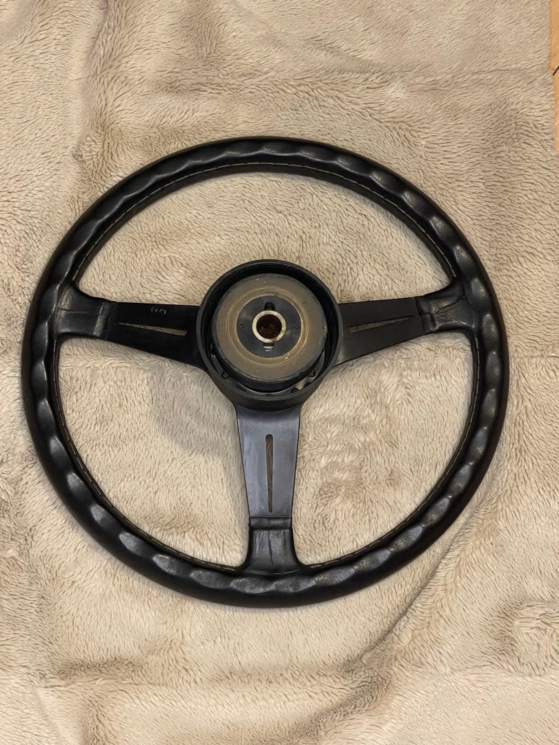 ナルディ　パーソナルステアリングホイール、クラシック360mmレザーモデル