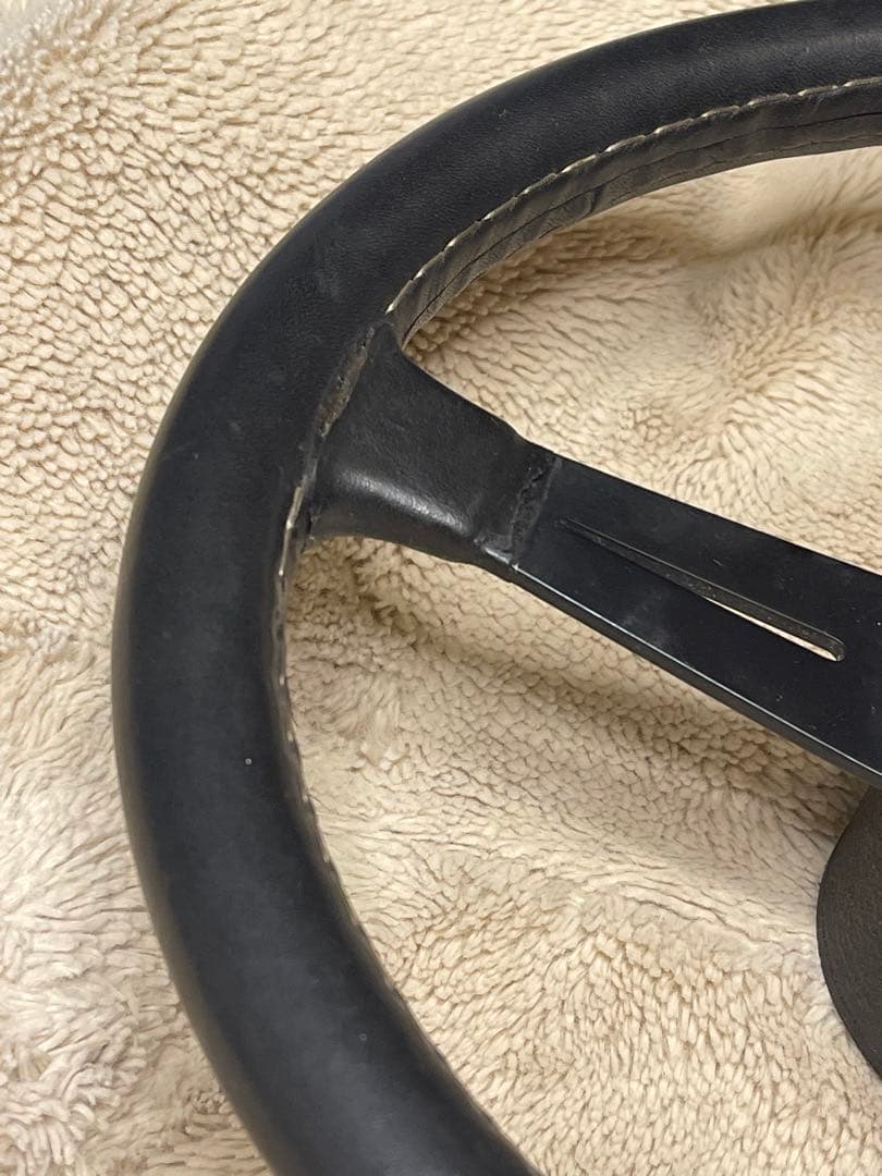 ナルディ　パーソナルステアリングホイール、クラシック360mmレザーモデル