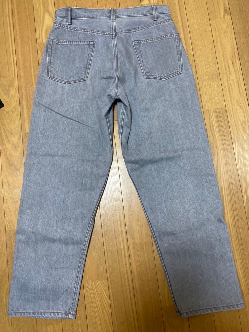 こたん　シオタ ワイドテーパードデニム 30インチ ライトグレー