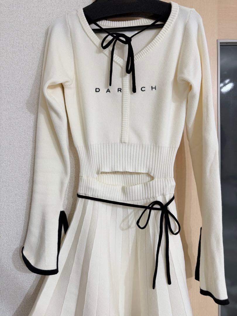 Darich ウエストオープンリボンデザインニットミニワンピース アイボリー