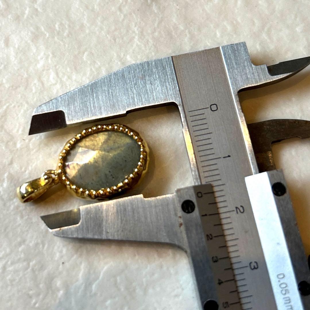 一点物 英国ヨーロッパ ミル打ち オーバルラブラドライト ネックレス トップ